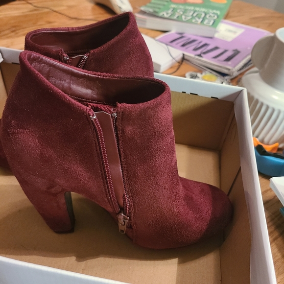COPY - Bamboo heeled microsuede booties - Picture 2 of 4